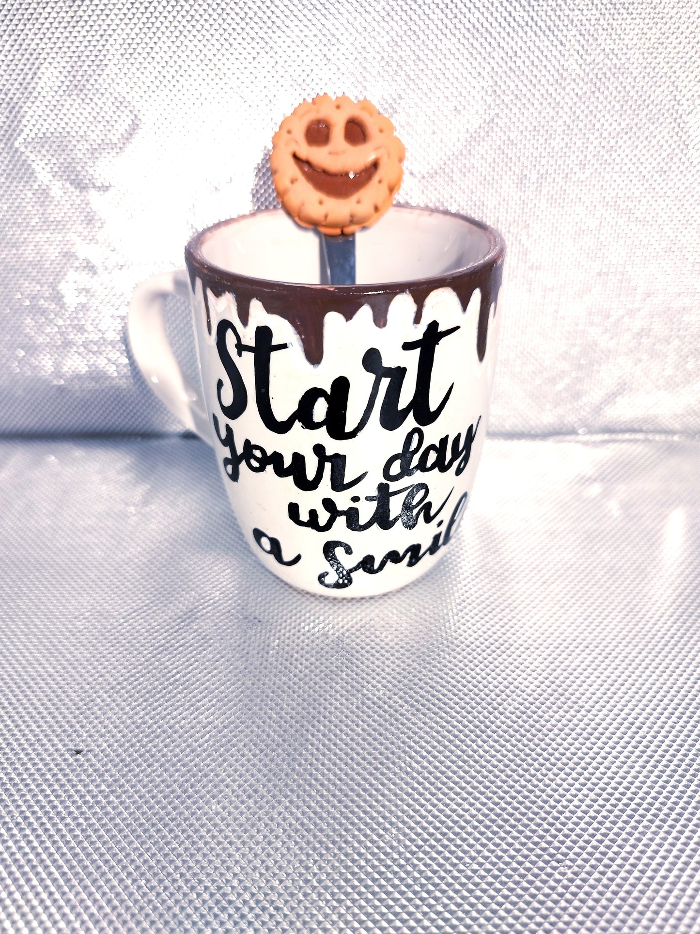 Petit Biscuit Ensemble Tasse avec sa petite cuillère Smiley gâteau